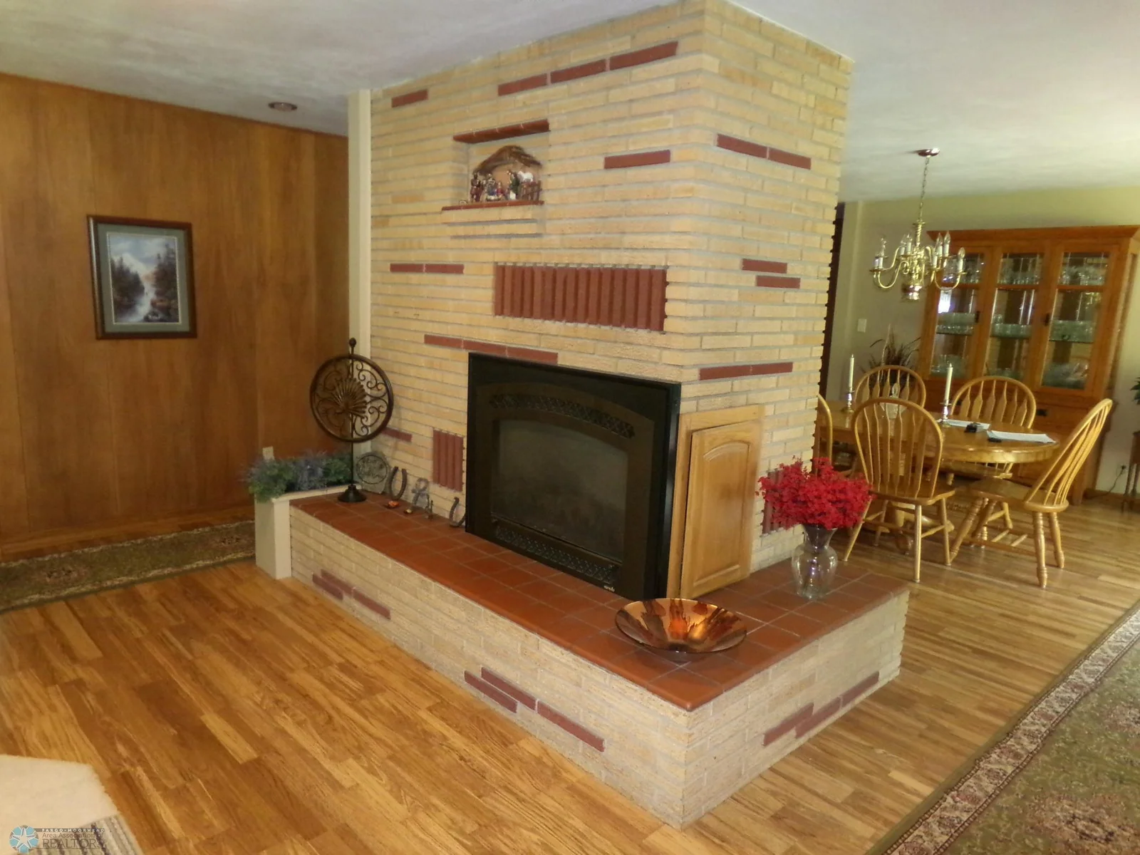Living Room Gas Fireplace.JPG